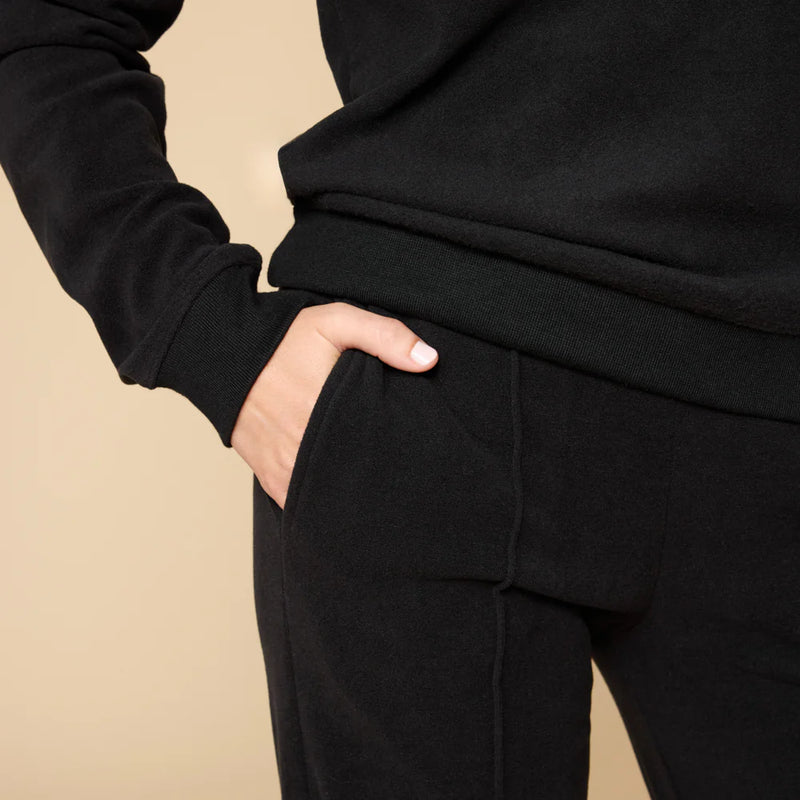 Vintage Velvet Raglan Crew Neck With Pintuck Pants-Black