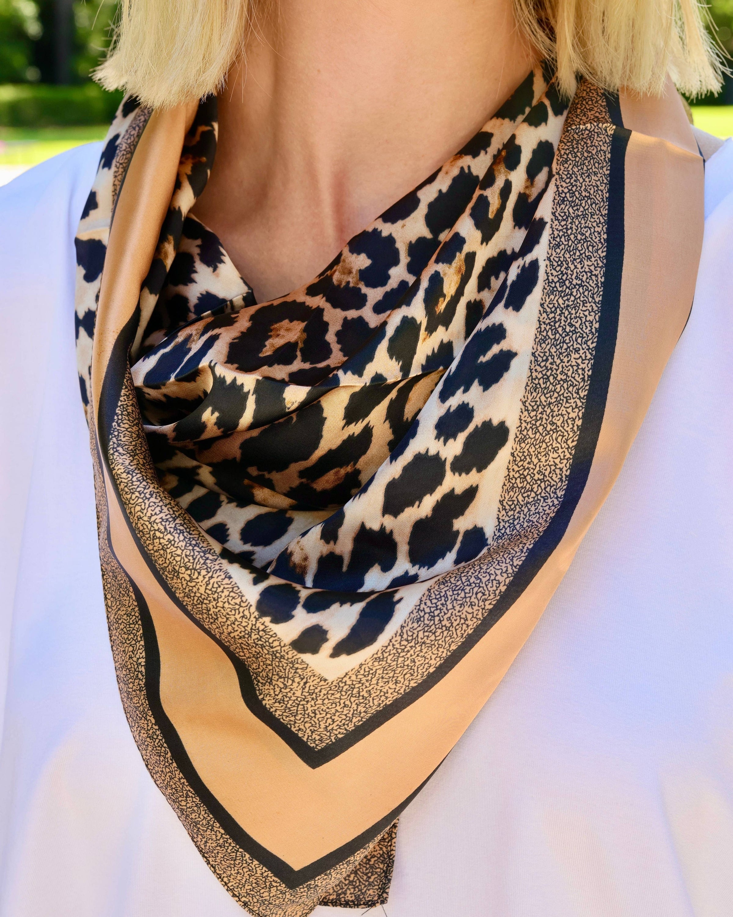 Leon Leopard Print Scarf -Leopard