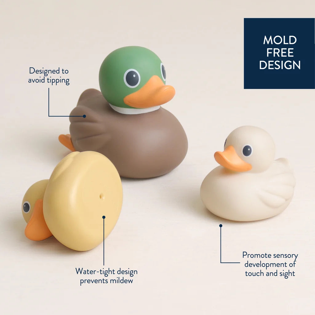 Set of 3 rubber duck bath toys