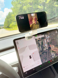 Hold It Right There : Magnetic Travel Phone Stand