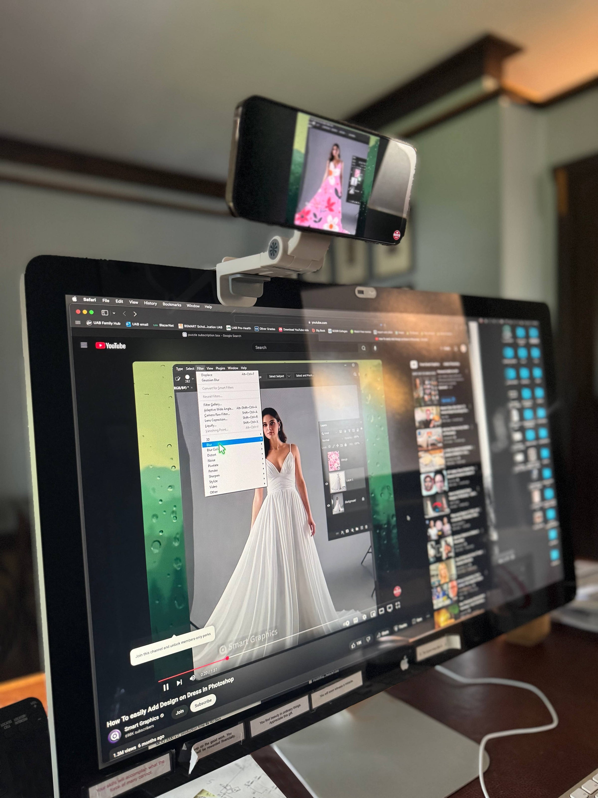 Hold It Right There : Magnetic Travel Phone Stand