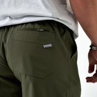 Everyday Short- Mallard Green- Ducks And Dogs Pocket- 7" Inseam