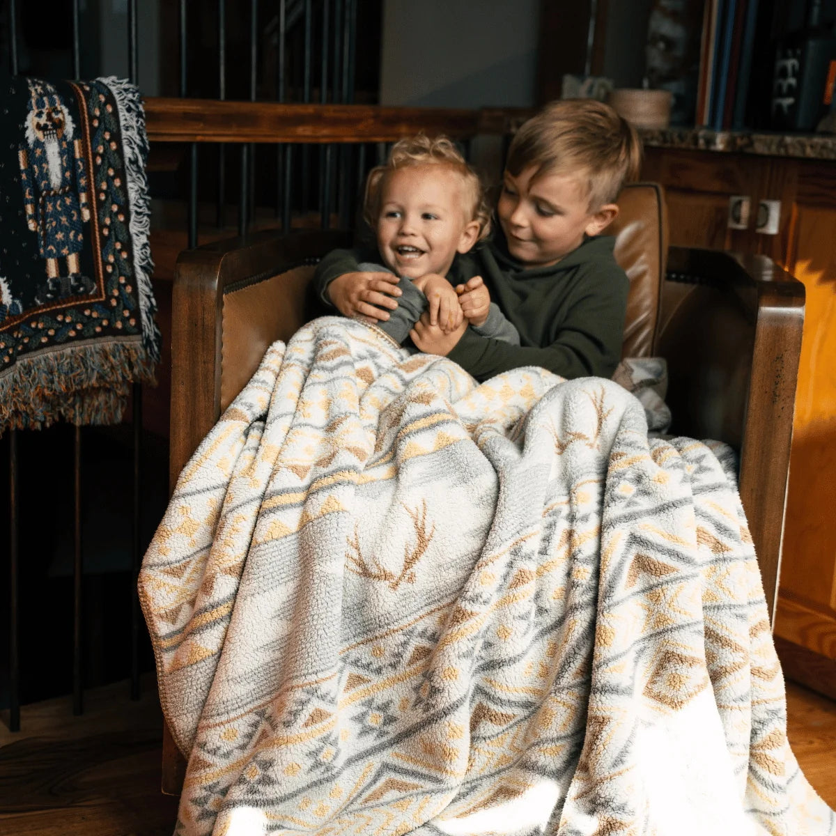 Fireside Blanket-Whitetail Aztec-Cream