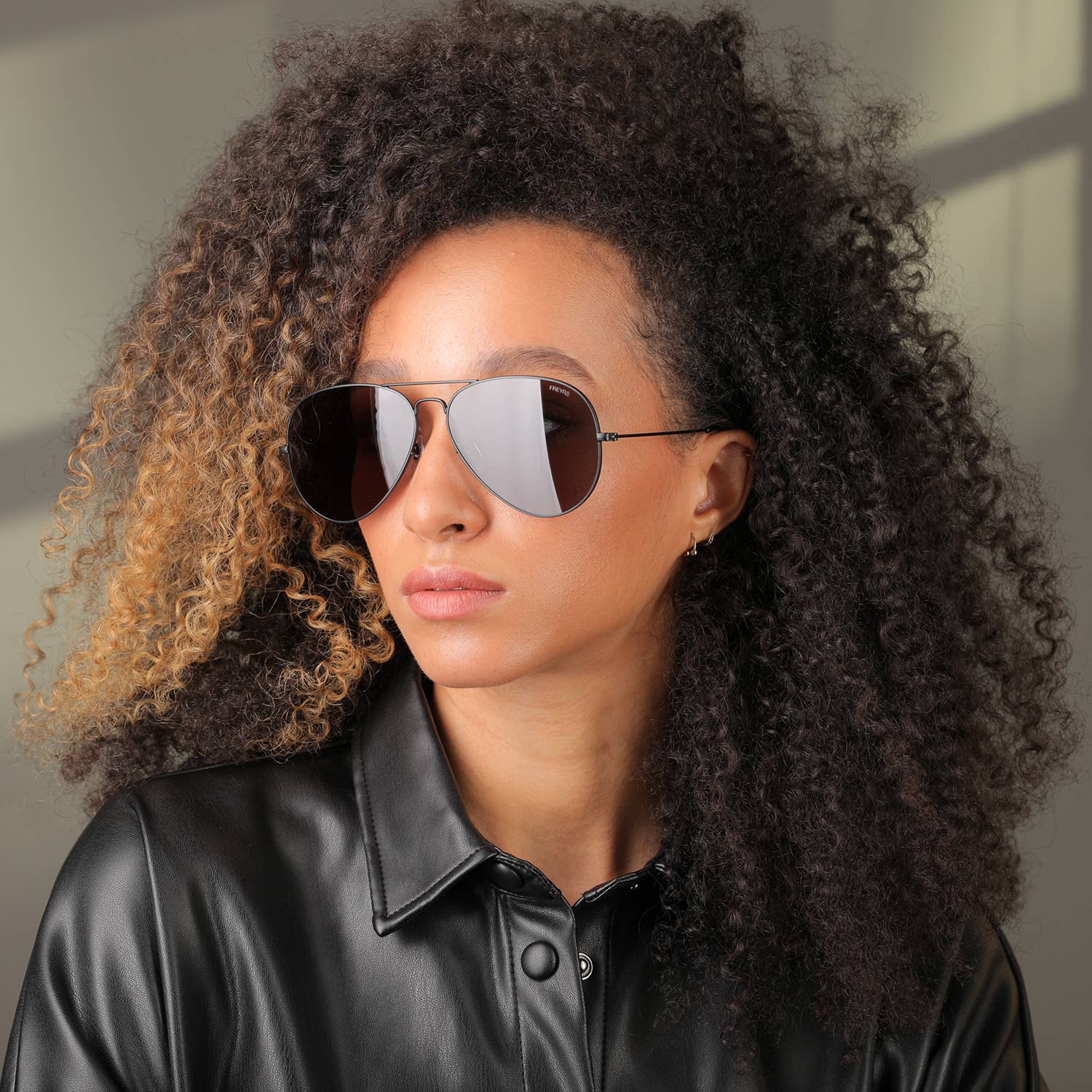 Morgan Large Unisex Aviator Sunglasses: Black