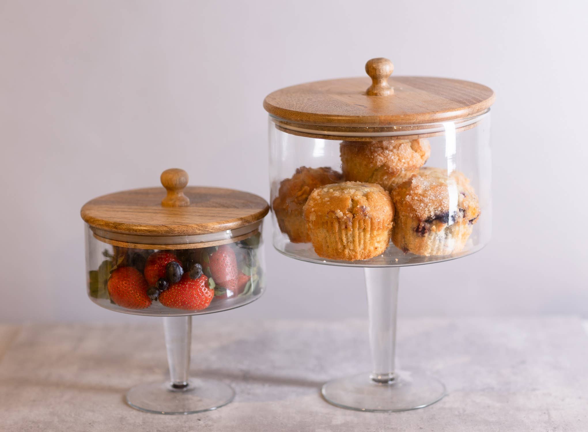 Med. Pedestal Glass Jar with Wood Top: Glass / Mango Wood