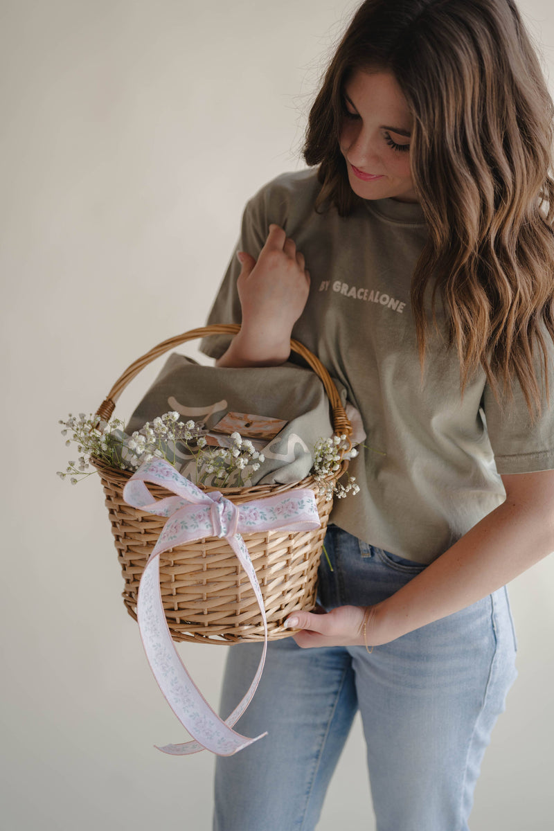 Jesus Changes Everything Tee | Women's Christian Tee