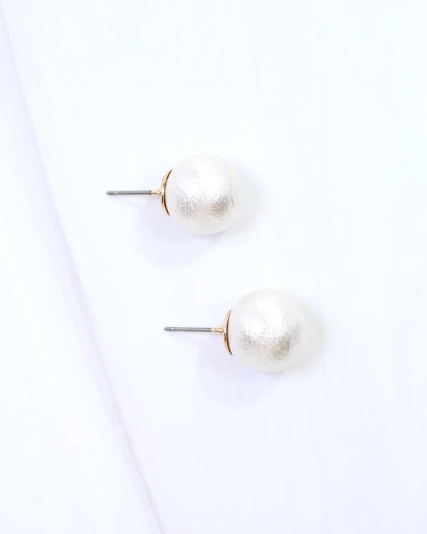 Alina Textured Pearl Stud Earring Cream