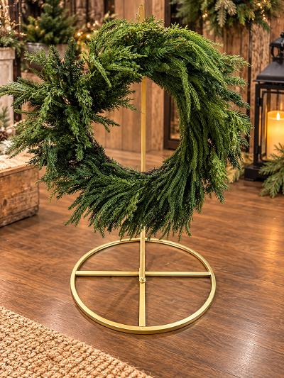 Gold Metal Wreath Hanger